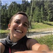 Laureata in giurisprudenza, impartisce lezioni private di: italiano, latino, diritto, storia , geografia e matematica, ad ogni grado inferiore e superiore scolastico