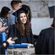 Ciao! Sono Maria, ho una laurea magistrale in lingue e se hai bisogno di imparare o migliorare il tuo inglese contattami!