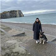 Étudiante en droit passionnée et pédagogue, je propose des cours particuliers clairs et structurés pour vous aider à réussir.