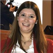 Collaboratrice presso uno studio di commercialisti e laureata in Economia Aziendale impartisce lezioni di economia aziendale