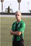 Doy clases de fútbol a cualquier tipo de persona y edades ,me puedo desplazar entre marbella y estepona ,también pueden ser online ,llevo 15 años jugando fútbol y puedo enseñar muchas cosas como persona y jugador