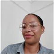 je m'appelle Myriam! I give affordable French lessons