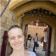 Bubbly, Friendly, Encouraging, Supportive, Motivational Inspiring, Creative, Outgoing.