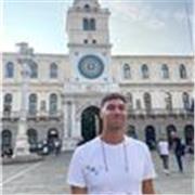 Dottore in lettere classiche in laurea trienalle impartisce lezioni latino (Grammatica e letteratura)