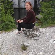 Laureata in lingue impartisce lezioni di inglese per studenti di scuole medie e superiori