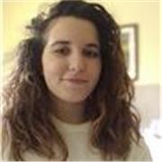 Ragazza con certificato PET disponibile a dare ripetizioni di inglese a bambini delle elementari