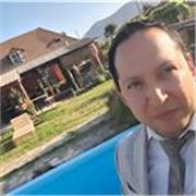 Profesor de basica dicta clases