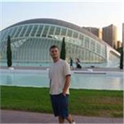 Diplomato al conservatorio, specializzato nell'insegnamento ai ragazzi/e con disabilità, offro ogni tipo di aiuto compiti