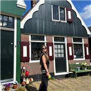 Profesora de cualquier asignatura de primaria y la eso