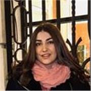 Alumna cursando bachillerato, buena enseñando lengua para niños.