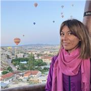 Salve, sono Enrica Roccatani, ho 47 anni e vengo da Sora (FR). 
Sono laureata in giurisprudenza, sono insegnante abilitata e specializzata per le classi di concorso A 046 e ADSS ed insegno diritto ed economia e sostegno come supplente nella scuola seconda