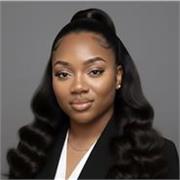 Friendly English Tutor Offering Clear, Supportive Lessons for Students