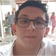 Profesor particular de Inglés con 4 años de titulación en Traducción e Interpretación, imparte clases de forma online.