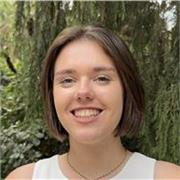 Profesora de las materias de humanidades para todas las edades