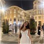 Studentessa di Scienze Politiche in inglese all’università Luiss di Roma, diploma di liceo linguistico + anno all’estero in Canada