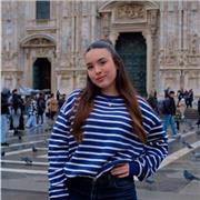 Profesora de inglés, apta para varios niveles y edades. Dispongo de un nivel C1. Muy amable y paciente.