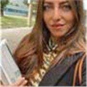 Sono un avvocato e docente di diritto presso gli istituti superiori.