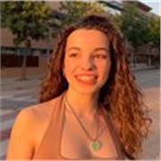 Profesora con grado profesional de música en la especialidad de violín. Exelencia en lenguaje musical y otros instrumentos.