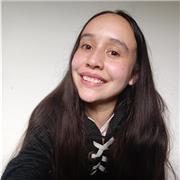 Profesora de Diseño Gráfico estudiantes que requieran ayuda en esta área