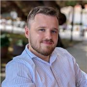 Erfahrener Spanischlehrer mit Studien in Romanistik/Germanistik mit Schwerpunkt Spanisch (RUB). Ich bringe das echte Spanisch bei