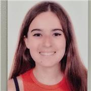 Estudiante universitaria imparte clases para primaria y 1, 2 y 3 de la ESO