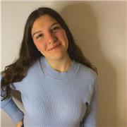 Ragazza di venticinque anni laureata in Traduzione presso l’Università di Bologna offre lezioni di Inglese