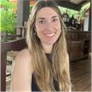 Maestra de primaria especializada en inglés. Imparto clases en inglés y de repaso de cualquier materia