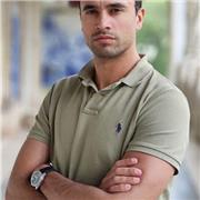 Graduado en ADE y Economía, conocimientos de contabilidad, macroeconomía, microeconomía y gestion empresarial.