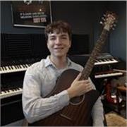 Guitar and Bass Lessons | All levels | At our studio / your home / online !