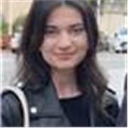 Ex studentessa del liceo linguistico con competenze linguistiche