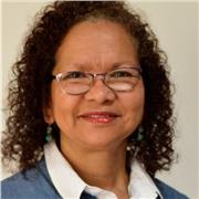 Historiadora imparto clases de historia del arte, de historia del diseño, historia de la moda. Historia de Colombia