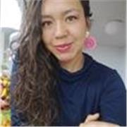 Psicóloga arte terapeuta y musicoterapeuta con conocimientos en sociales y filosofía