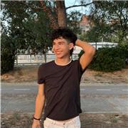 Me defino como una persona que ayuda hacia el aprendizaje del niño