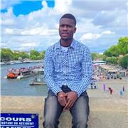 Etudiant passionné par les maths, j'aime transmettre son savoir.