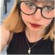 Ragazza di diciannove anni diplomata al liceo scientifico opzione sciene applicate offre lezioni private su qualsiasi materia