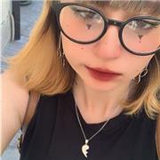 Ragazza di diciannove anni diplomata al liceo scientifico opzione sciene applicate offre lezioni private su qualsiasi materia