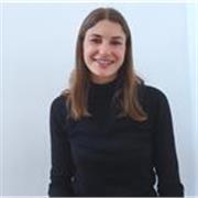 Maestra de Educación Primaria con mención en Pedagogía Terapéutica, pedagoga y orientadora educativa (con máster de secundaria). 