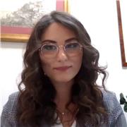Laureata in Giurisprudenza con 2 anni di esperienza in studio impartisce lezioni per liceali e universitari, o aiuto compiti altre fasace d'età
