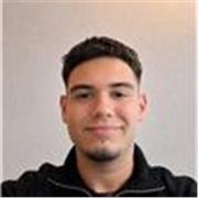 Joven con el título de bachillerato científico al cual le gustaría impartir clases de refuerzo a aquellos que los necesiten.