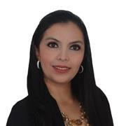Profesora de apoyo escolar en clases para niños de primaria en clases online con material didáctico