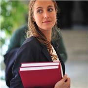 Ricercatrice di diritto internazionale, con 5 anni di esperienza nell'insegnamento del diritto a studenti di varia formazione.