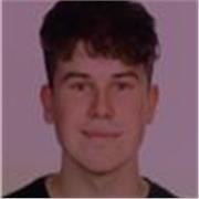 Profesor joven estudiante, con ganas de enseñar