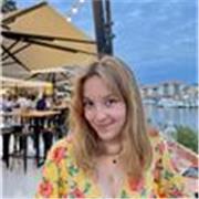 Bonjour, Je fournis des cours de soutient scolaire pour des élèves de primaire, collège, lycée en maths, physique-chimie, anglais
