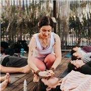 Clases de Vinyasa Yoga nivel principiante e intermedio