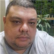 Profesor de inglés y de exámenes internacionales. Soy evaluador de Cambridge