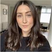 I am an experienced English tutor, offering online English classes