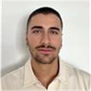 Profesor con conocimientos de biología, nutrición, entrenamiento, laboratorio, tecnología de los alimentos y piano.