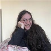 Je peux donner des cours particuliers/soutien scolaire de tout niveau. Je suis infirmière donc ma spécialité c’est la biologie :)