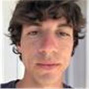 Studente universitario impartisce lezioni in matematica per studenti di elementari/medie/superiori