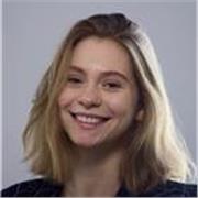 Mathe, Informatik, Latein und Biologie Tutorin, die Kinder aller Altersgruppen unterrichtet